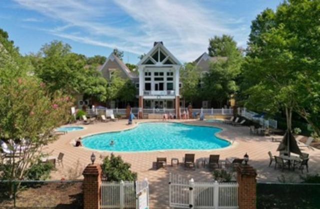 Spacious 3 bedroom cottage which is actually 2 units in 1 in Williamsburg, VA.