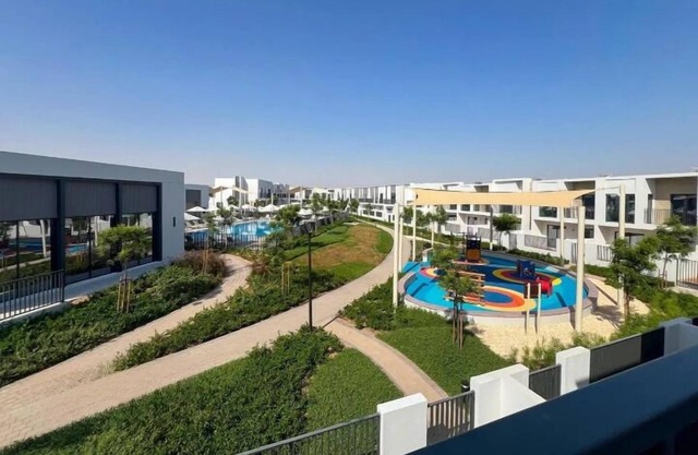 Spacious 3BHK Townhouse-Emaar South Golf