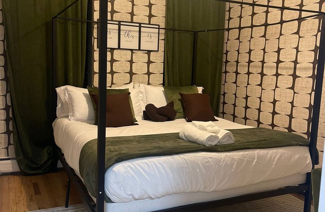 Spacious 3BR King Bed, 10mins to Train and 20mins to EWR