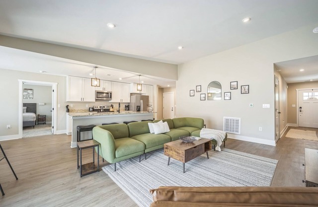 Spacious 3BR Retreat! Pet-Friendly Near Traverse City