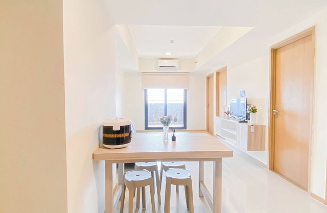 Spacious 3Br With Neutral Toned At Meikarta Apartment