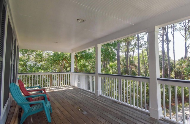 Spacious 4-bed, 4-bath Home in the Heart of Fripp Island