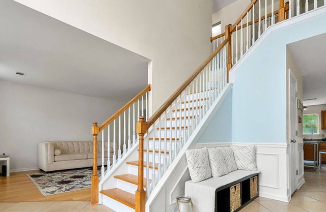 Spacious 4-bedroom house with AC, WiFi in peaceful quiet neighborhood in Atlanta