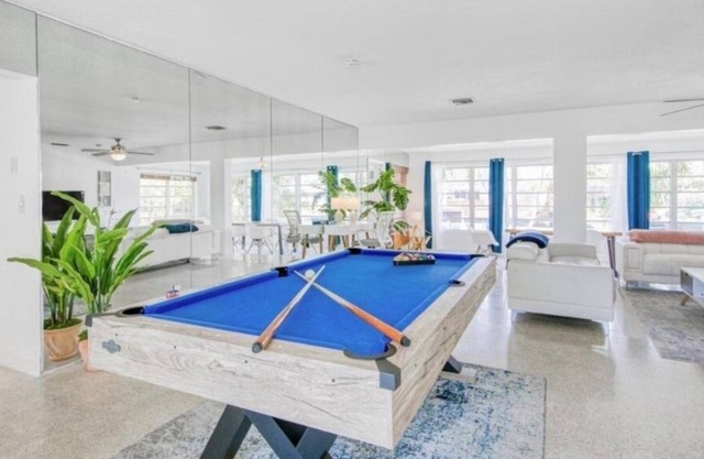 Spacious 4bd House On The River Wilton Manors 4 Bedroom Home by Redawning