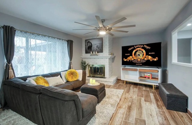 Spacious 4bedroom House In Scottsdale! 4 min from Nightlife & Scottsdale Stadium