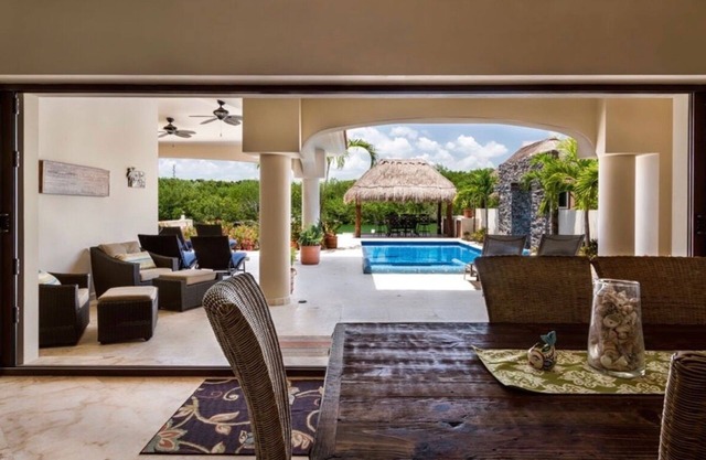 Spacious 5-bedroom house in wonderful Puerto Aventuras with AC, Pool,Boat Dock
