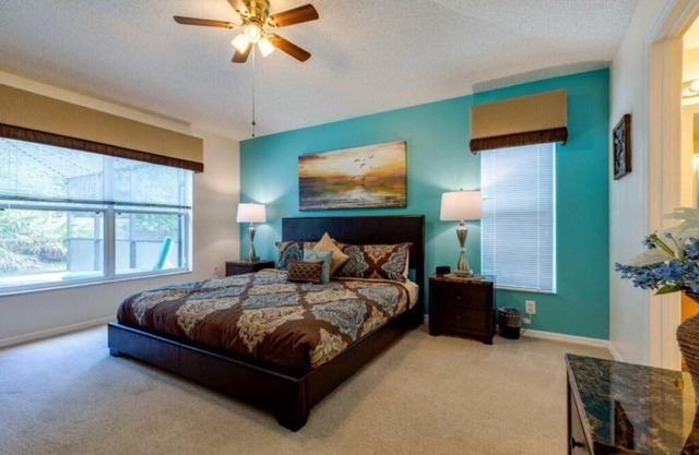 Spacious 5-bedroom house in lovely Kissimmee with AC, WiFi