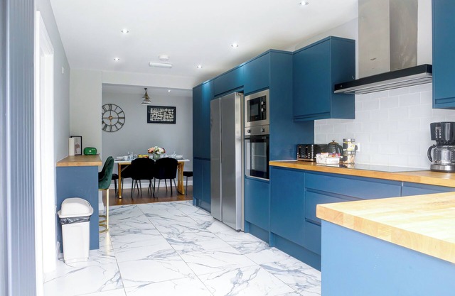 Spacious 6 Bedroom House in Bexleyheath