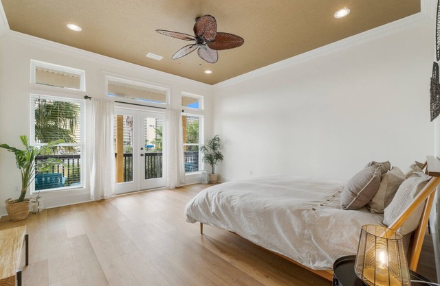 Spacious 7-bedroom house with AC and WiFi in marvelous Panama City Beach