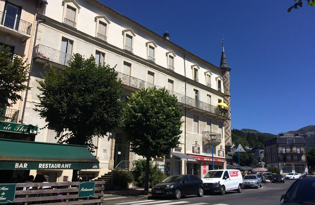 Spacious 78m2 apartment in the center, balcony for up to 6 people
