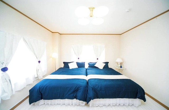 Spacious 7LDK for rent Accommodates 20 people has a large terrace and is available for BBQ Shizuk/Awaji Hyōgo