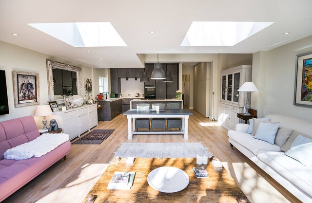 Spacious and luxurious swanky London pad perfectly located for exploring Londonn