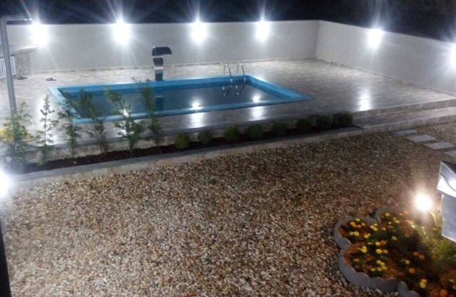 Spacious and very comfortable house with a spectacular pool, internet and TV