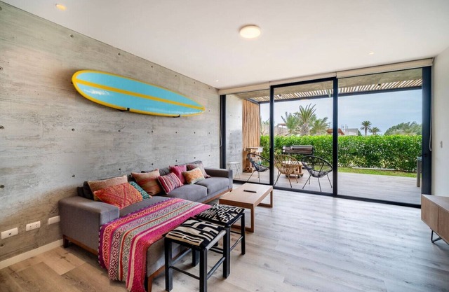 Spacious apartment w/Terrace 5min from Kite Point, the Bay and National Reserve