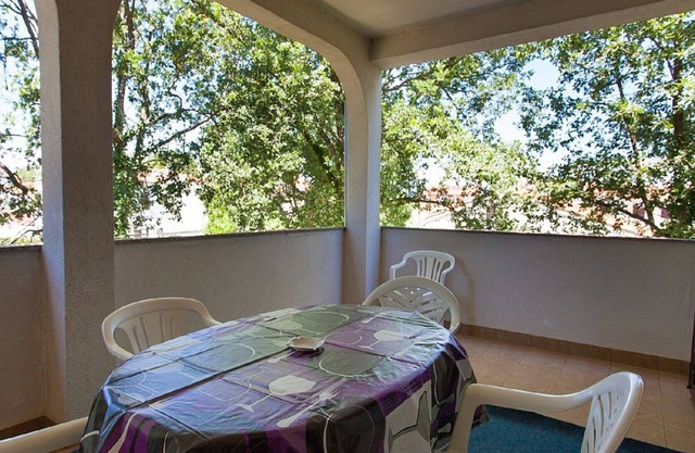 Spacious apartment with terrace and garden