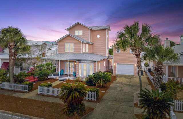 Spacious Beach Home, 5-Min Walk to Beach & Private Pool