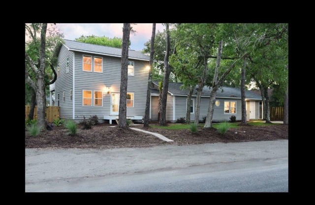 Spacious & Beautiful 7BR/4BA Home-POOL & FIRE PIT-Sleeps 18
