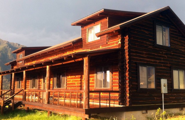 Spacious Cabin with amazing views near Madison River and Yellowstone