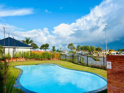 Spacious Central George Getaway at 1 on York