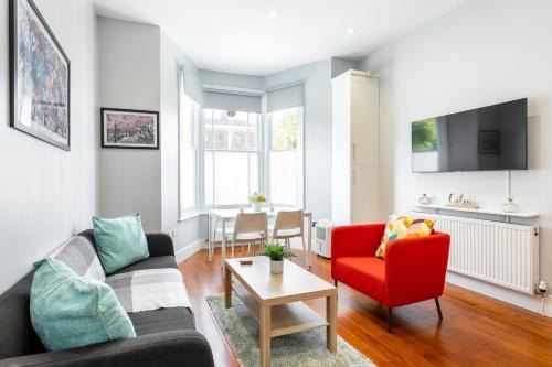 Spacious Clapham Junction Flat Near Station Long Stay Friendly