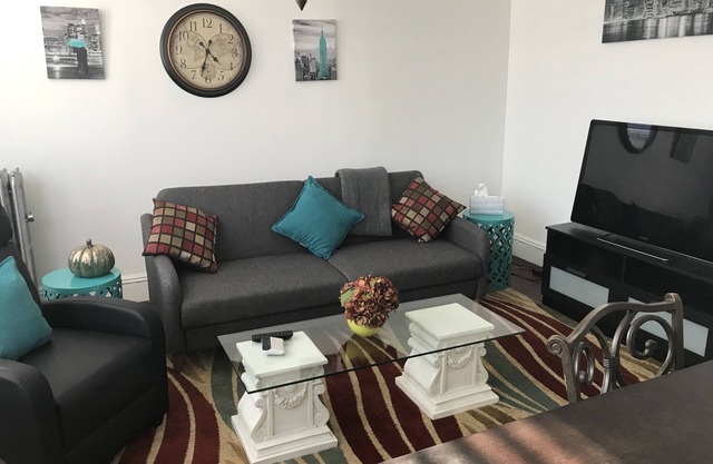 Spacious, clean Aparment only 15 Minutes To NYC!