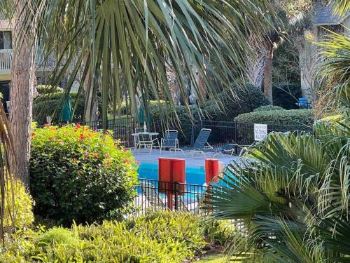 Spacious, cozy villa w/parking in Coligny Villas