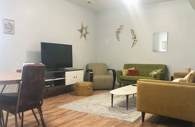 Spacious East Missoula den w/yard, close to town, river, and hiking