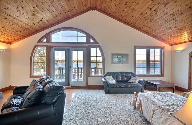 Spacious, Family-Friendly Cottage on Lake Muskoka