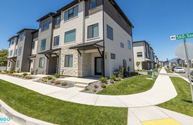 Spacious Family Haven with Stunning Views