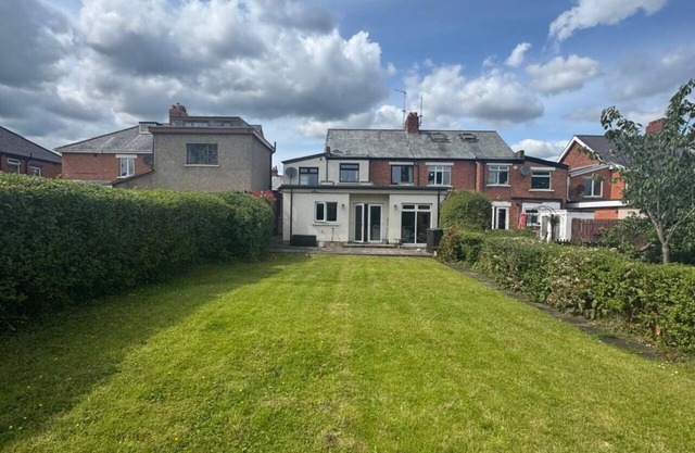 ☘️Spacious Family Home in Belfast