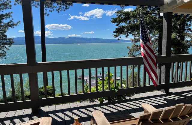 Spacious family lakefront home with spectacular views and private location!