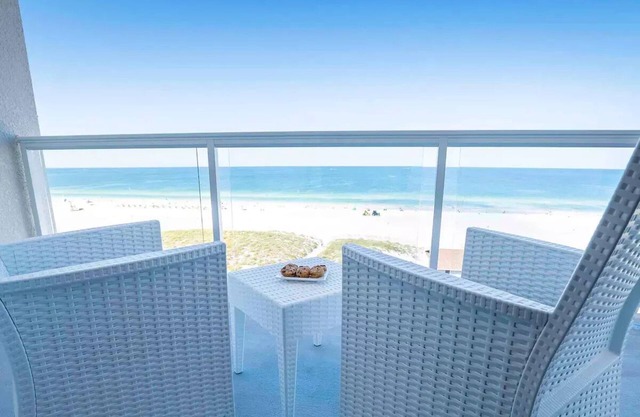 Spacious Gulf View Condo Hotel Suite