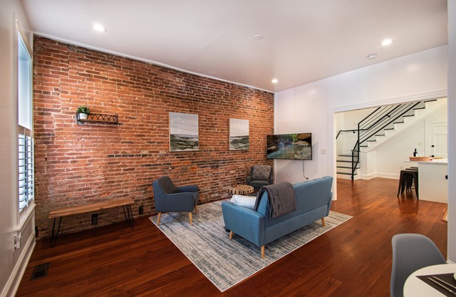 Spacious Home by the Water in Fells Point