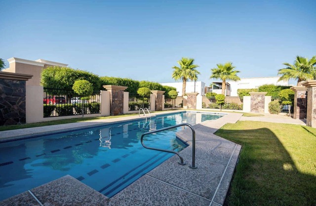 Spacious House, Gales Hermosillo, 3 Bedrooms with Pool