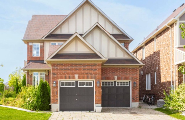 Spacious, Modern & Cozy home in Milton, Canada