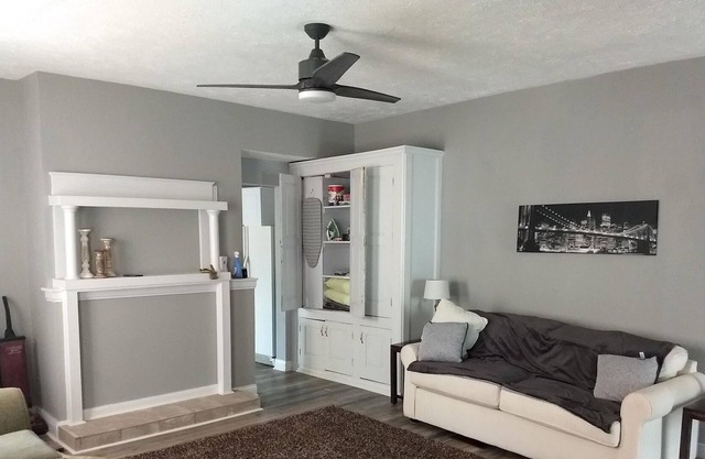 Spacious Neo-Rustic Home - 5 Minutes From Downtown Cincinnati -