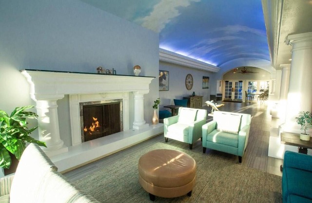 Spacious Ocean View 1-bedroom, kitchen, resort with WiFi, AC in lovely Carlsbad