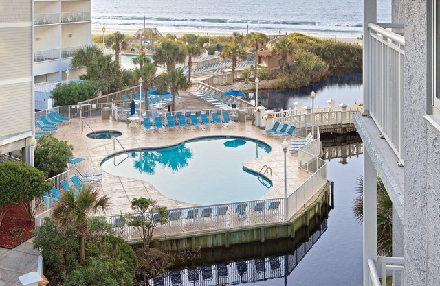 Spacious Oceanfront Resort with Onsite Restaurant, 5 Pools, 2 indoor Pools and Beach Access