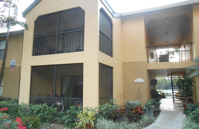 Spacious one bedroom-one bath condo
