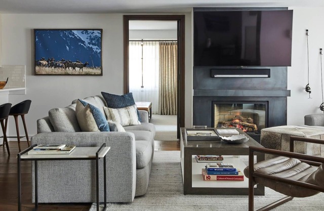 Spacious Private Residence w/Fireplace, Kitchen, & Ski-In, Ski-Out Access