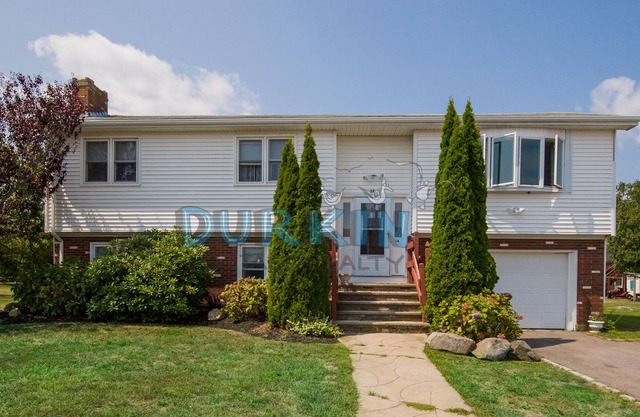 Spacious Raised Ranch, Close to Beach, Playground, Family Friendly Neighborhood, Large Deck