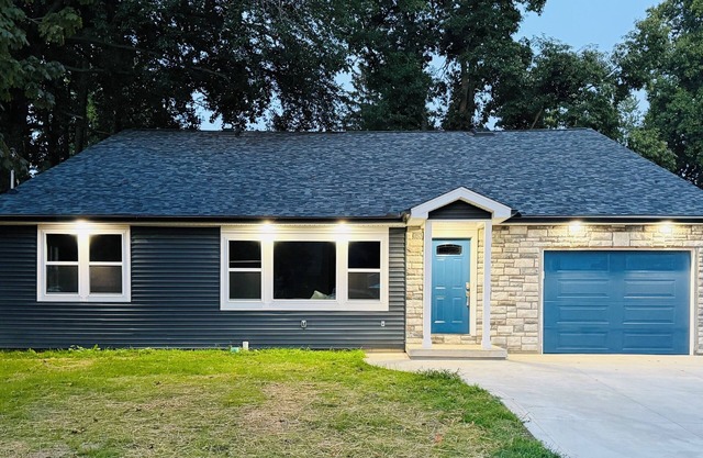 Spacious Relaxing Luxury 4-5BR Near DT Willoughby, Cleveland, & Lake Erie