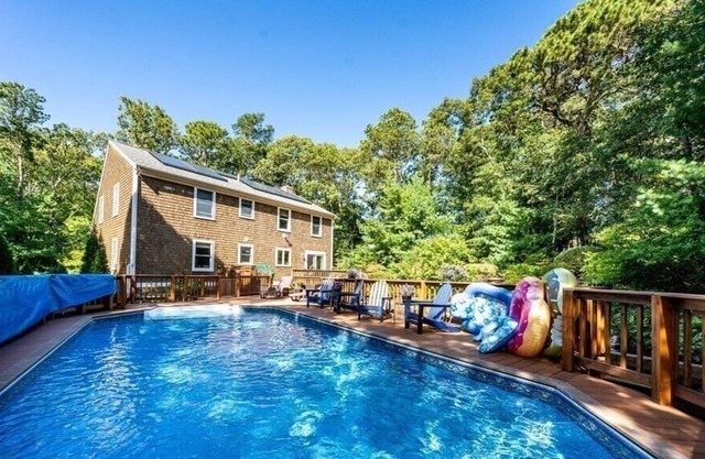 Spacious retreat with backyard oasis | Private Heated Pool | Close to beach+town
