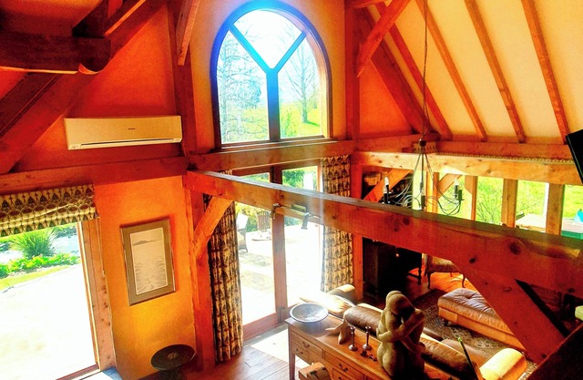 Spacious, Stunning, Large Home—Perfect for Big Gatherings, Cozy & Charming