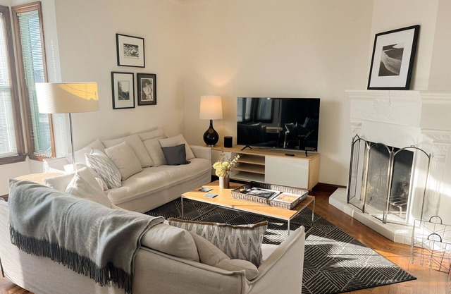 Spacious top floor flat with lots of natural light