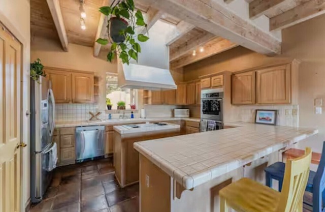 Spacious, traditional style 4-bedroom Santa Fe home