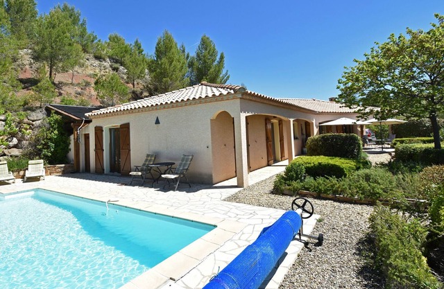 Spacious Villa in Beaufort with Pool