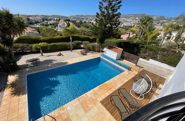 Spacious Villa with stunning views over the Ocean with pool heating available.