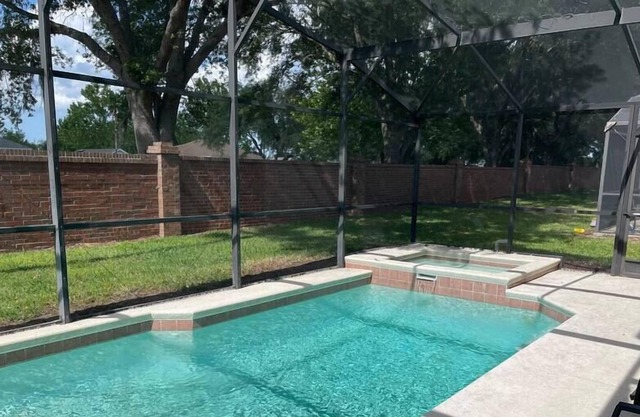 Spacious Westridge Pool Home 5 bedroom