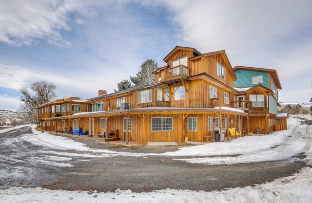 Spacious Yellowstone River Retreat w/Trails!